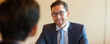 Aucune facture des entrepreneurs devrait rester impayée. Aucune facture des entrepreneurs devrait rester impayée.